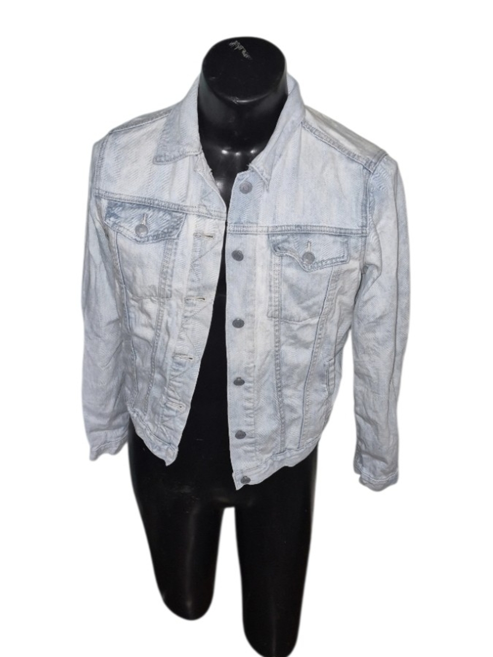 Light blue denim jacket with white cactus